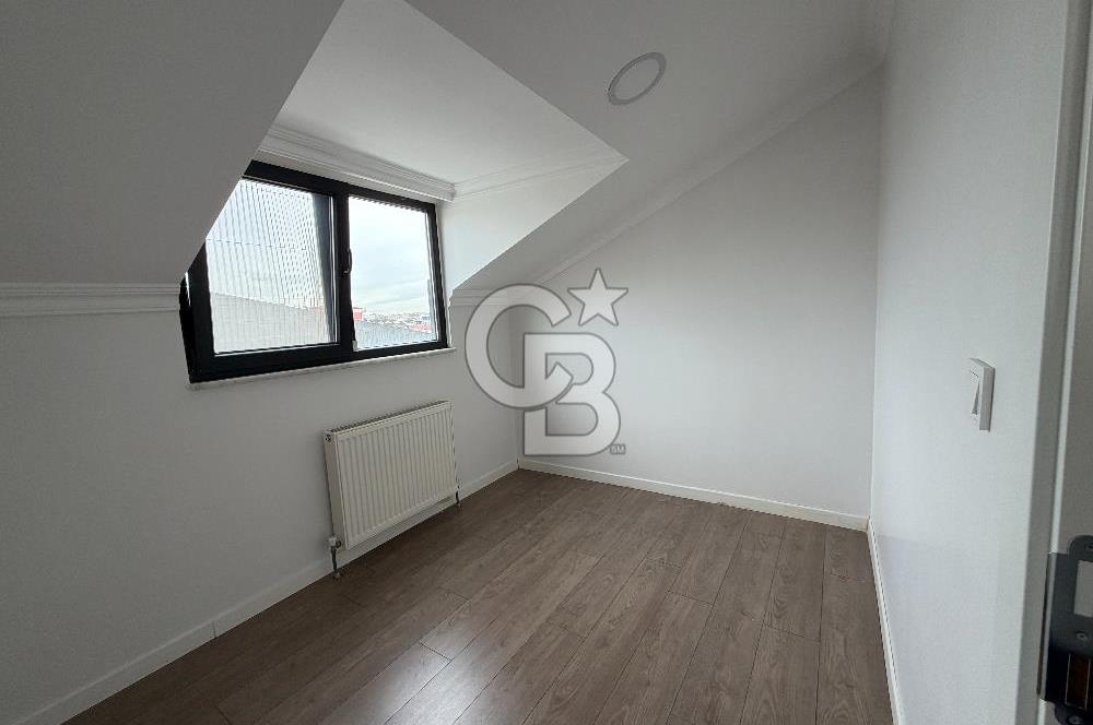 ÇEKMEKÖY MERKEZ MAHALLESİ’NDE 4+2 150 M2 NET DUBLEKS DAİRE