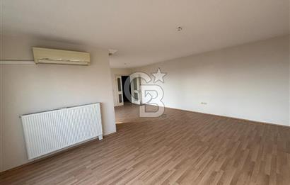 Karşıyaka Oyak Sitesinde Full Manzaralı Kiralık Daire.