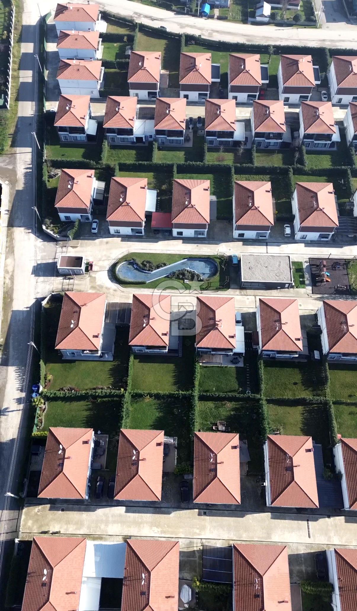 Düzce Yeşilköy Villalarında 7+2 350M2 Özel Bahçeli Fırsat Villa