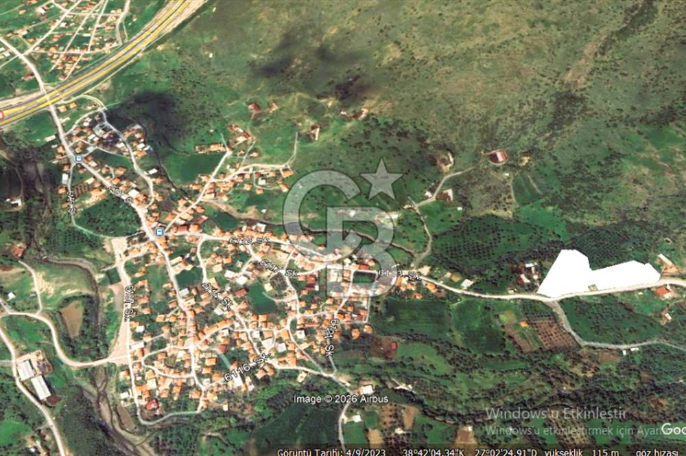 MENEMEN HATUNDERE'DE YOLA 200 MT CEPHELİ 8.200 M2 SATILIK TARLA.