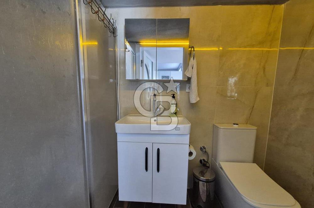 AKARCA SAHİLDE İÇİNDE TINY HOUSE BULUNAN SATILIK ARSA 