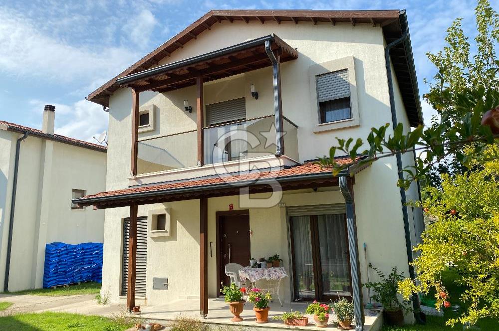 Sefa Çamlık Laka Bölgesinde Satılık 3+1 Villa