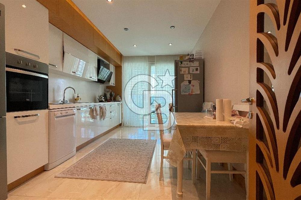 Dora Park Evleri'nde Satılık 3+1 Havuz Manzaralı Daire