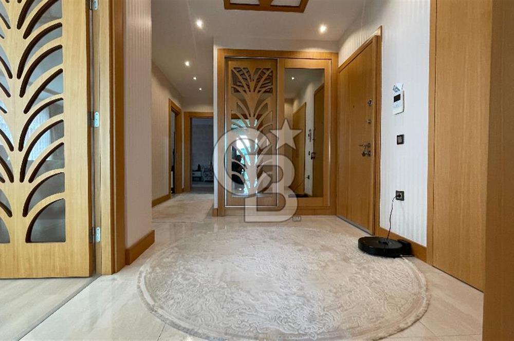 Dora Park Evleri'nde Satılık 3+1 Havuz Manzaralı Daire