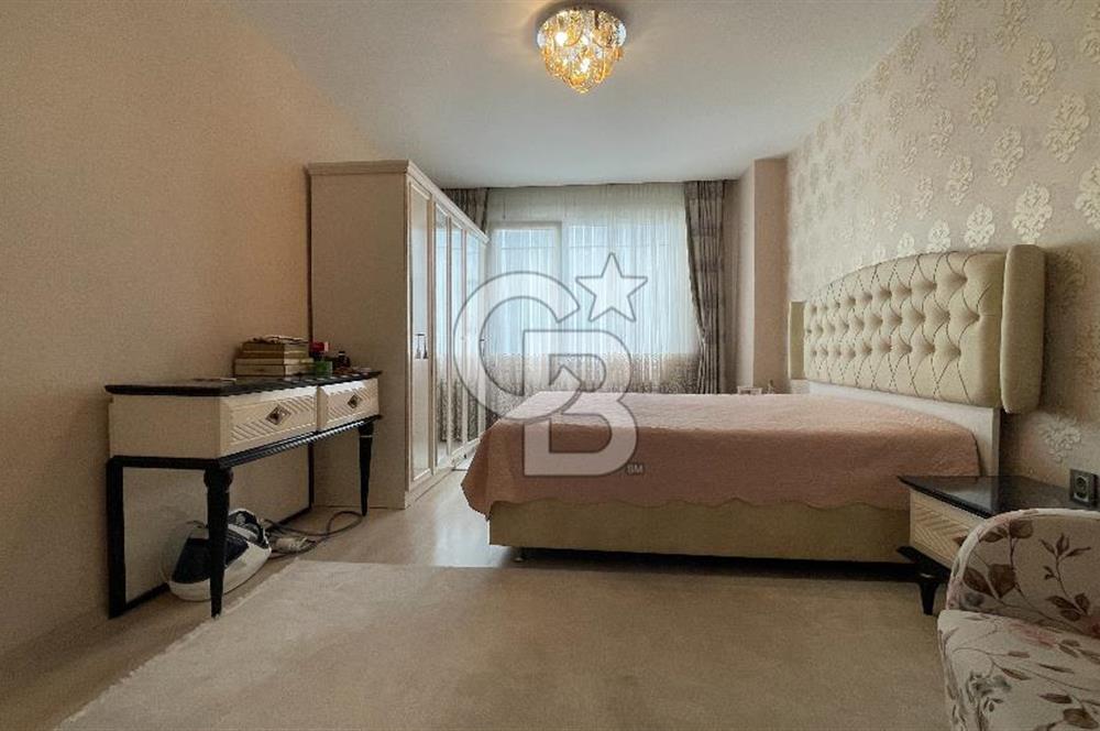 Dora Park Evleri'nde Satılık 3+1 Havuz Manzaralı Daire