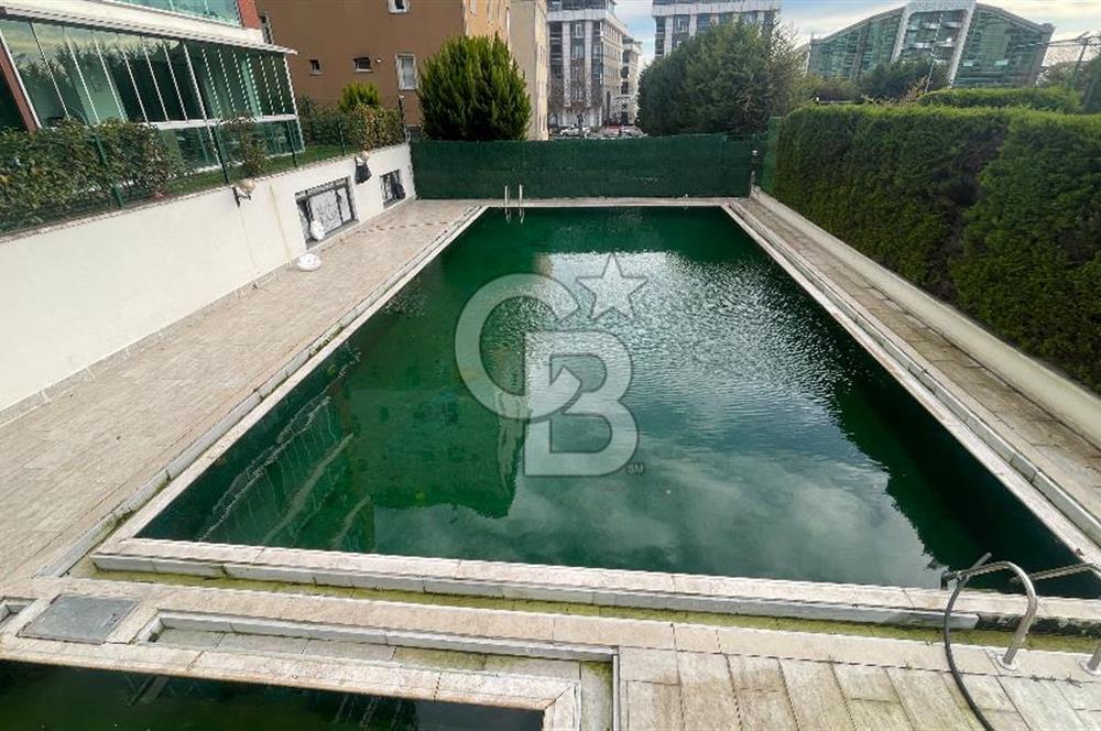 Dora Park Evleri'nde Satılık 3+1 Havuz Manzaralı Daire