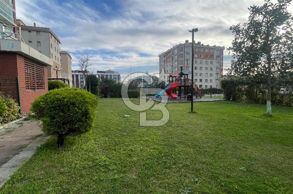 Dora Park Evleri'nde Satılık 3+1 Havuz Manzaralı Daire