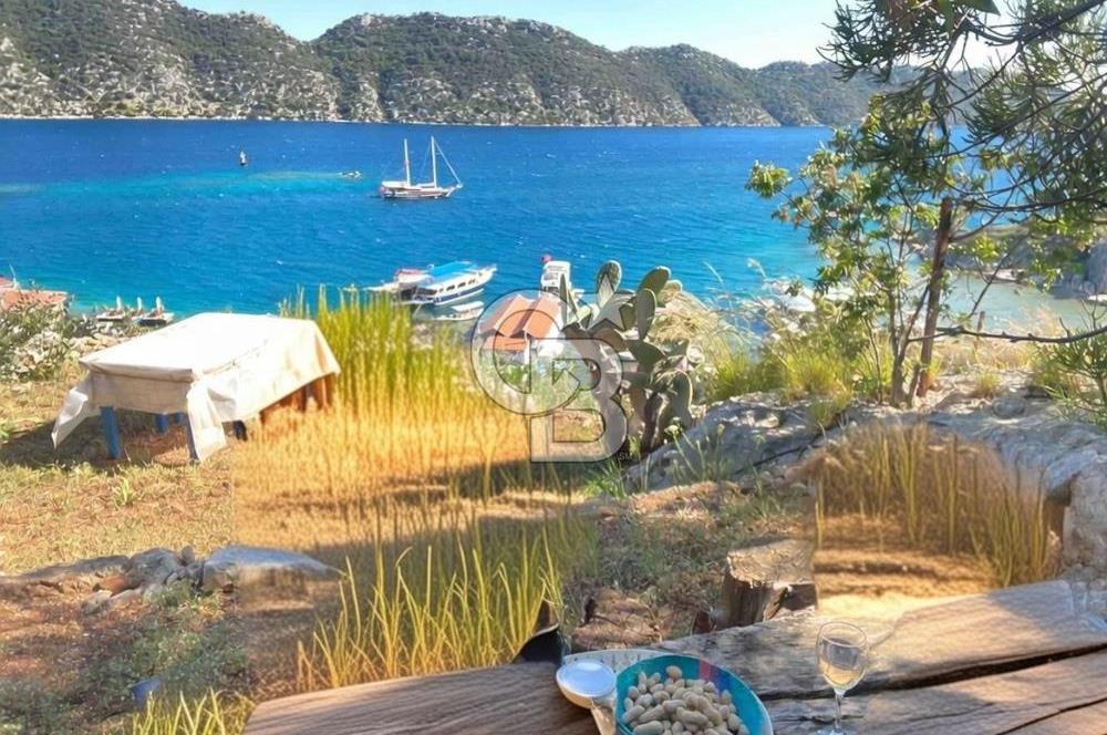 Antalya Demre Kaleköy Üçağız da Muhteşem 928 m2 Arsa ve Taş Ev