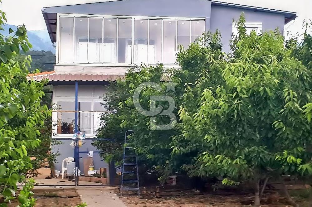 Kemalpaşa Ören’de Satılık Besi Damlı Çiftlik Evi