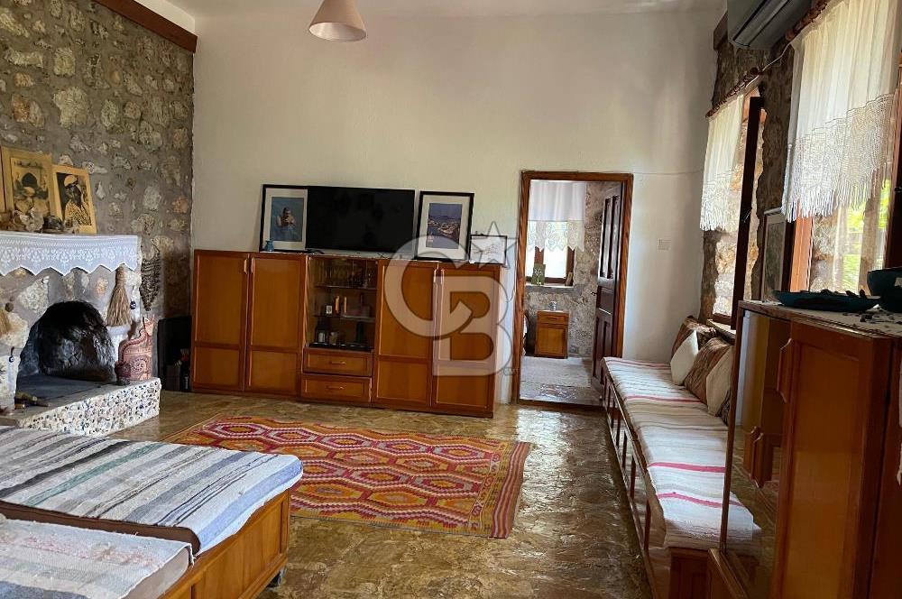 Antalya Demre Kaleköy Üçağız da Muhteşem 928 m2 Arsa ve Taş Ev