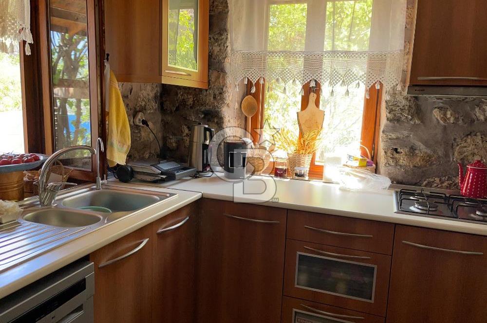 Antalya Demre Kaleköy Üçağız da Muhteşem 928 m2 Arsa ve Taş Ev