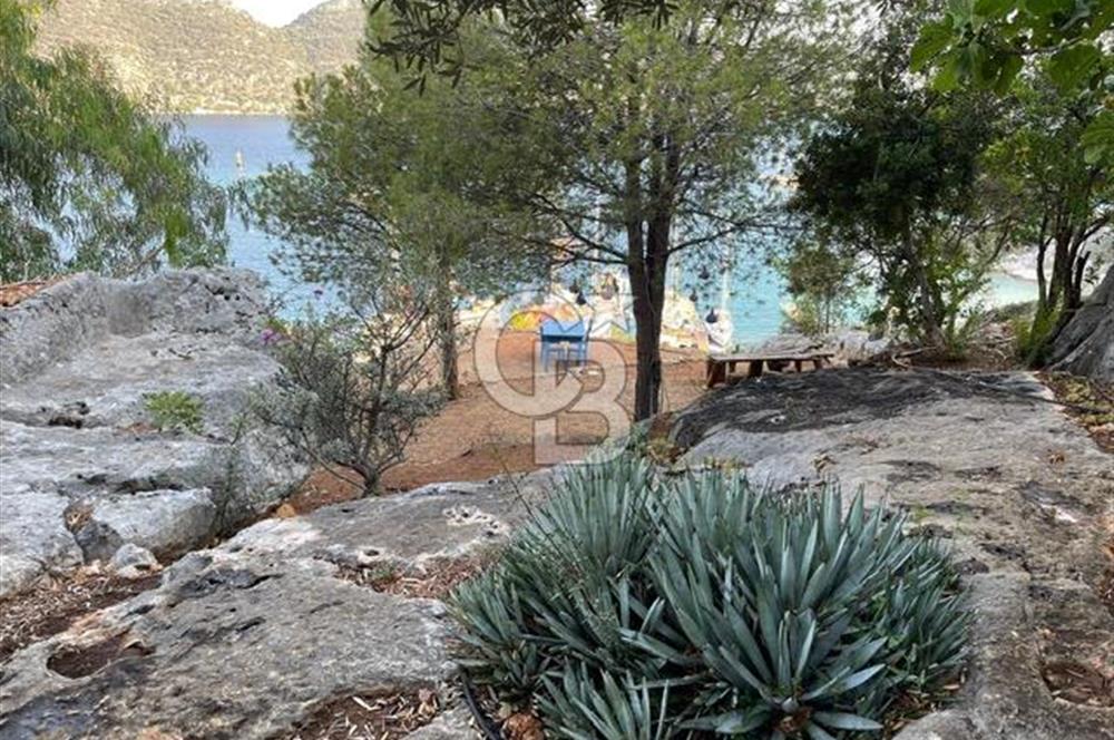 Antalya Demre Kaleköy Üçağız da Muhteşem 928 m2 Arsa ve Taş Ev