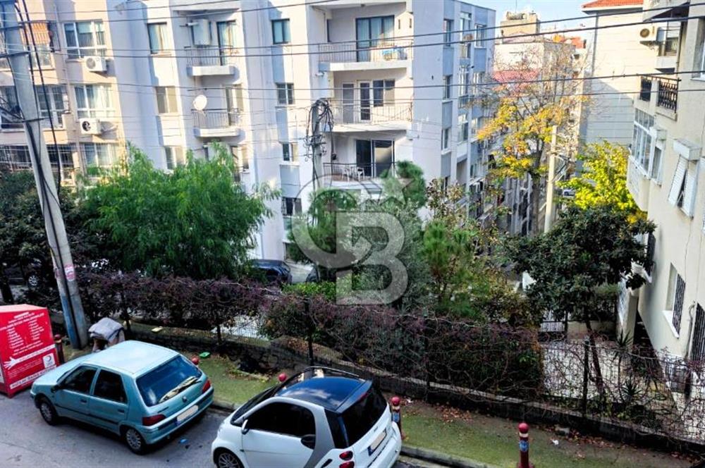 İzmir Konak Göztepe’de Sahile Çok Yakın Asansörlü Ara Kat 3+1