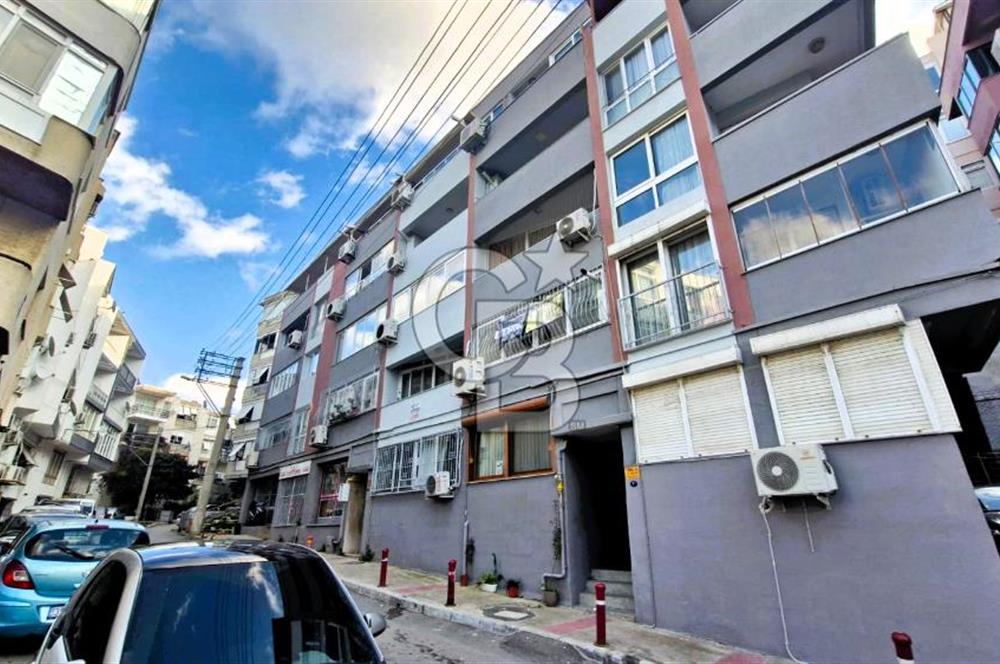 İzmir Konak Göztepe’de Sahile Çok Yakın Asansörlü Ara Kat 3+1