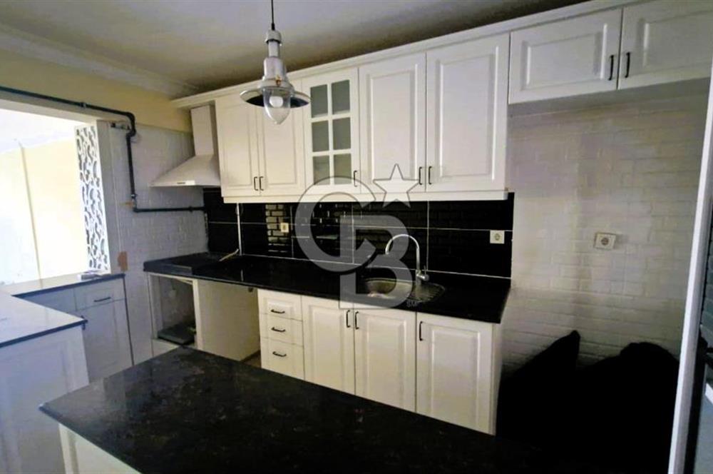 İzmir Konak Göztepe’de Sahile Çok Yakın Asansörlü Ara Kat 3+1