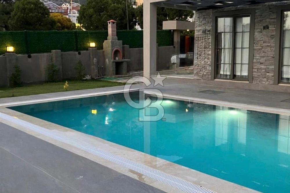  Fethiye’de triplex havuzlu yıllık kiralık villa