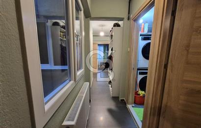 KARŞIYAKA TERSANE'DE SAHİLE 1 DK./1.KAT/TADİLATLI SATILIK DAİRE