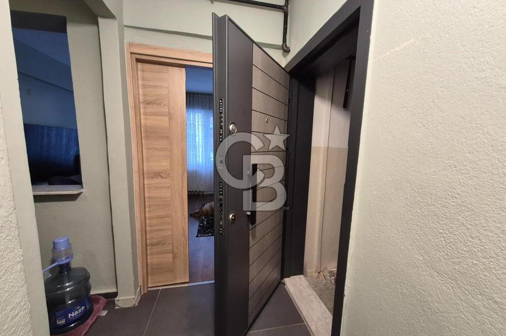 KARŞIYAKA TERSANE'DE SAHİLE 1 DK./1.KAT/TADİLATLI SATILIK DAİRE