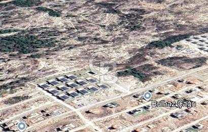 Karaburun Mordoğan Kamukent’te Deniz Manzaralı, Köşe Konumda Villa Arsası