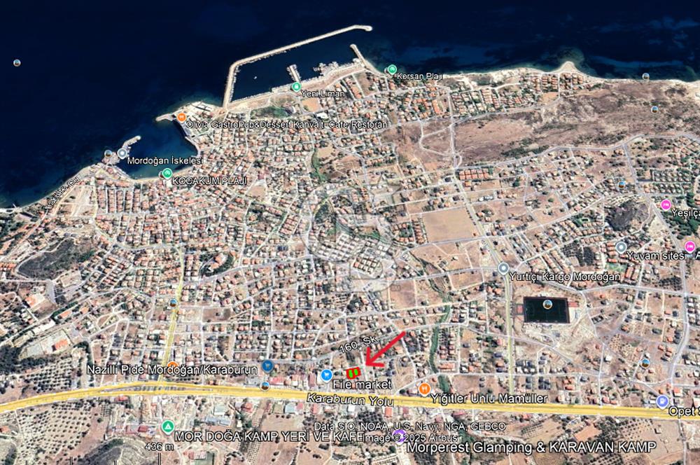 Karaburun Mordoğan Merkez’de Caddeye Çok Yakın Villa Arsası