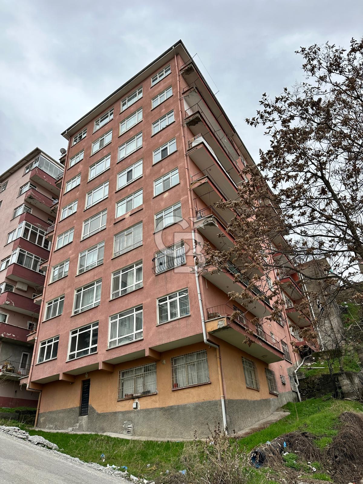 SEYRAN CADDESİNDE 2+1 YATIRIMLIK SATILIK DAİRE