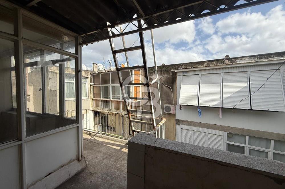 KARŞIYAKA TUNA MAVİKÖŞEDE 2+1 DAİRE