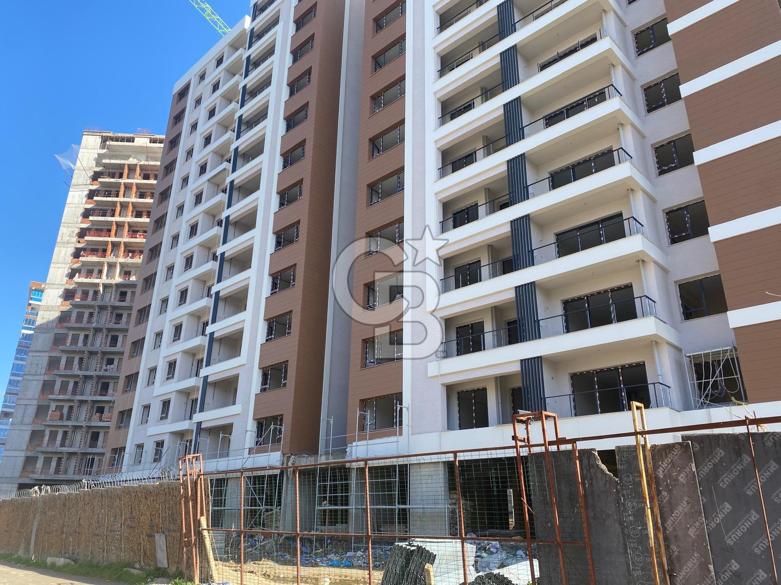 KARŞIYAKA'da ŞEHRİN DEĞER KAZANAN BÖLGESİNDE BELEDİYE KONUTU 3+1 SATILIK EV