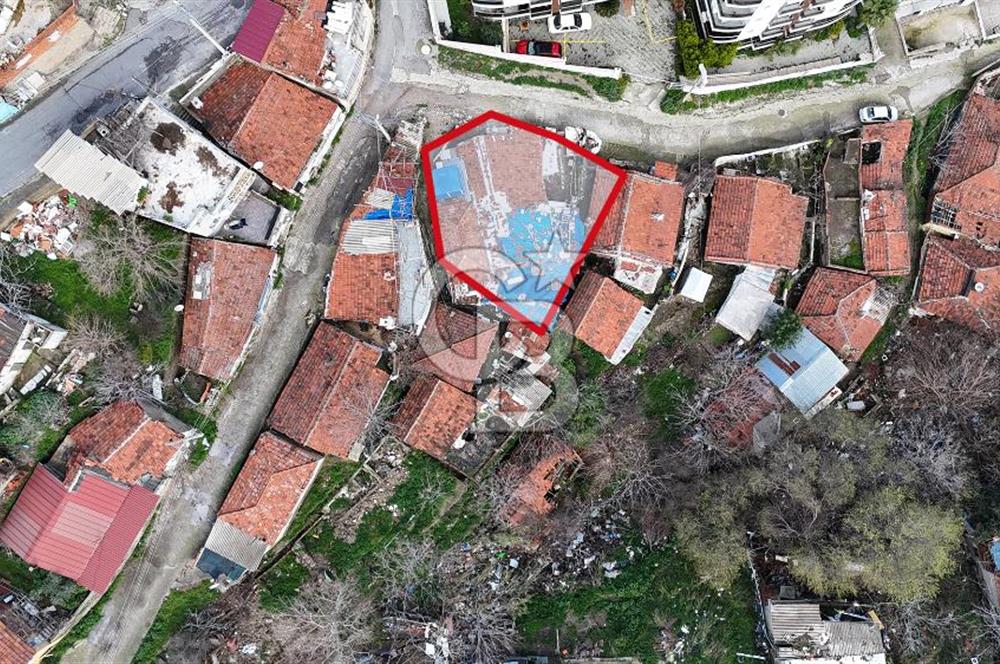 İzmir Narlıdere Atatürk Mah.1/4 Hisse Payı Satılık Arsa 55 m²