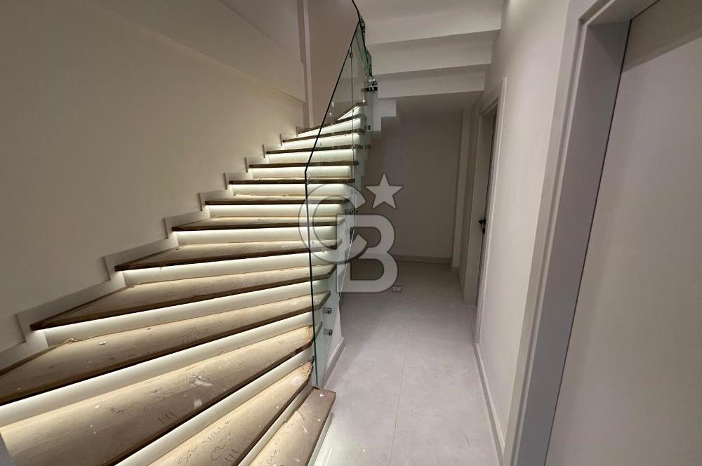 İzmir Narlıdere Limanreis'de Satılık Lüks 3+1 Villa CB-PH