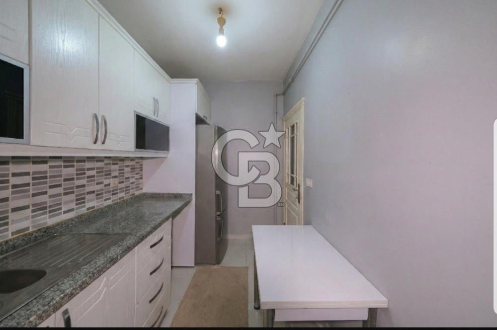 Fatih Hırka-i Şerif Camii’ne 100 Metre Mesafede Satılık Bina