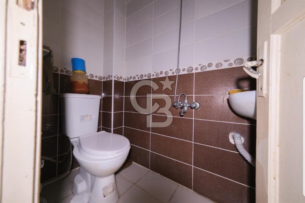 Fatih Hırka-i Şerif Camii’ne 100 Metre Mesafede Satılık Bina