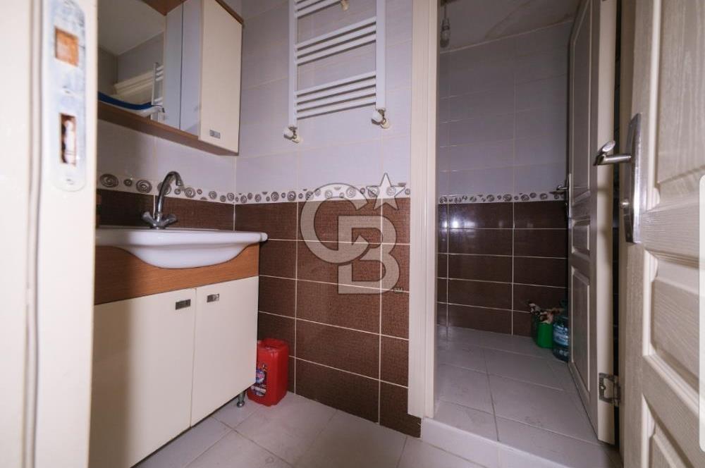 Fatih Hırka-i Şerif Camii’ne 100 Metre Mesafede Satılık Bina