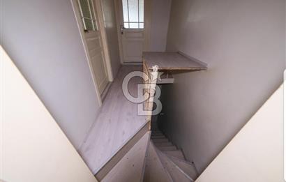 Fatih Hırka-i Şerif Camii’ne 100 Metre Mesafede Satılık Bina