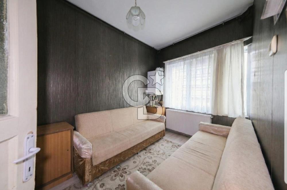 Fatih Hırka-i Şerif Camii’ne 100 Metre Mesafede Satılık Bina