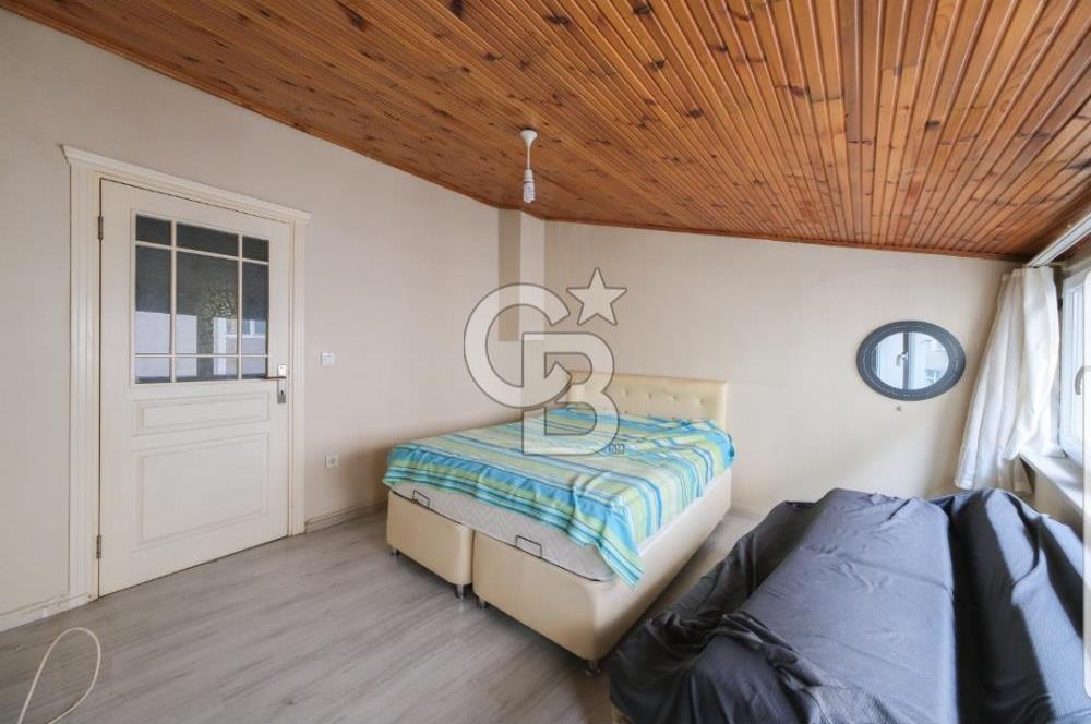 Fatih Hırka-i Şerif Camii’ne 100 Metre Mesafede Satılık Bina