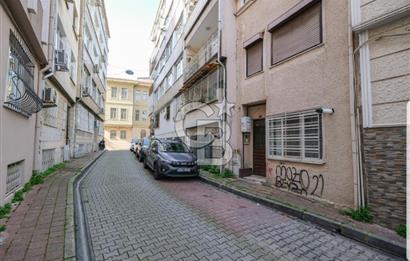 Fatih Hırka-i Şerif Camii’ne 100 Metre Mesafede Satılık Bina