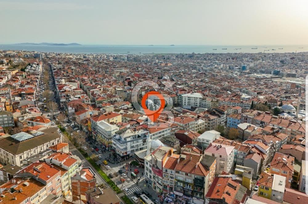 Fatih Hırka-i Şerif Camii’ne 100 Metre Mesafede Satılık Bina