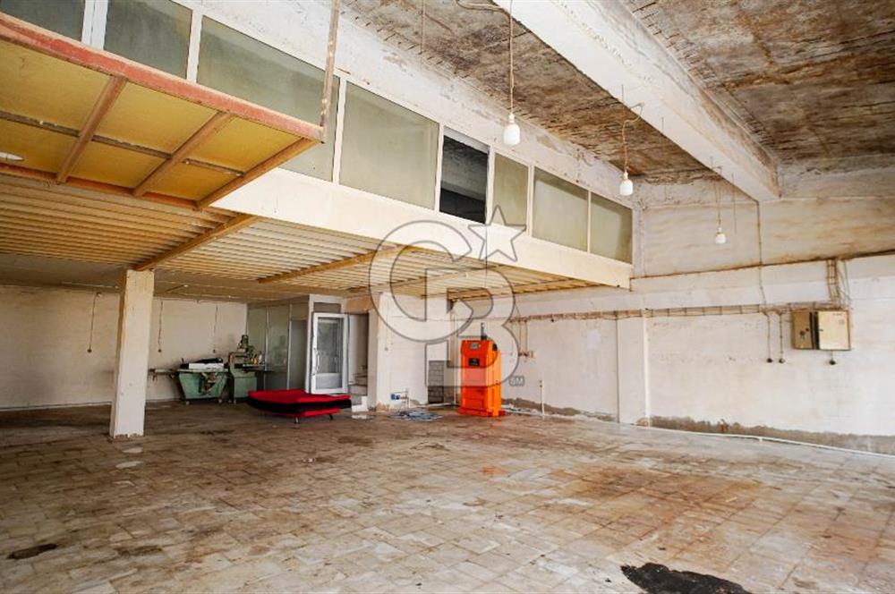 Sanayide Nadir Bulunur! Köşe Konum, Asma Katlı, Ayrı Ofisli 203,5 m²