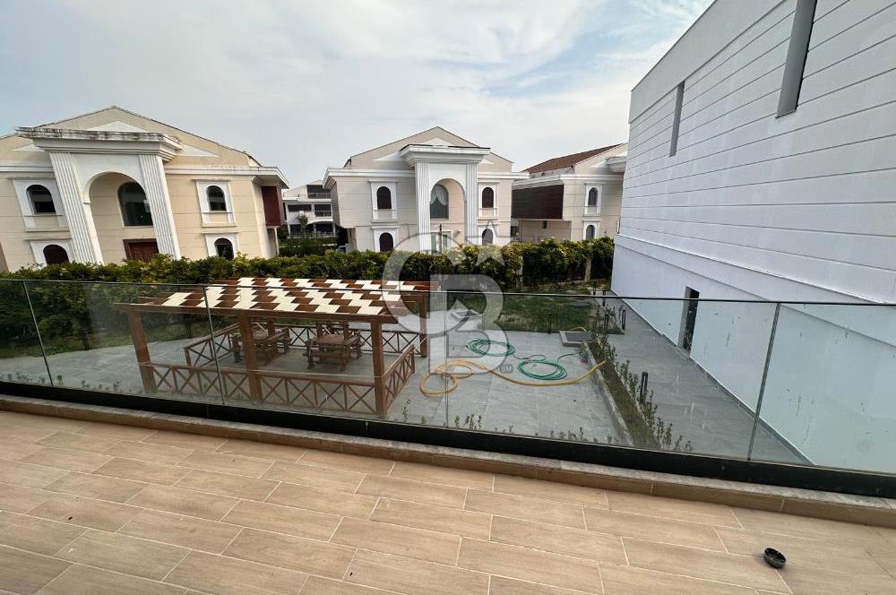 Sasalı da Site İçerisinde Sıfır Kiralık 3+1 Bahçe Dubleks