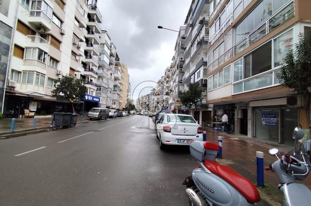 Konak Karataş'ta İşlek Lokasyonda Cadde Üzeri Kiralık İş Yeri
