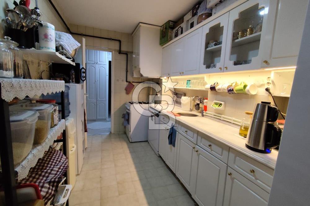 Güzelyalı'da Oturum ve Yatırım İçin Değerli 3+1 Satılık Daire