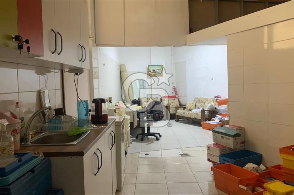 Ümraniye İstiklal Mahallesi Cadde Üzeri Satılık Dükkan