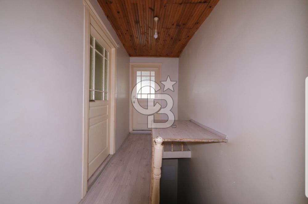 Fatih Hırka-i Şerif Camii’ne 100 Metre Mesafede Satılık Bina