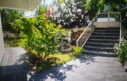 ÇINARCIK KORU, ALTINKORU VİLLARINDA SATILIK 3 + 1 İKİZ VİLLA