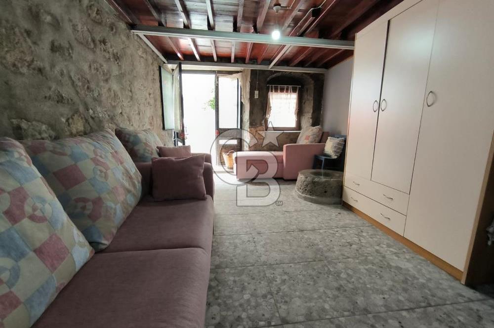 AYVALIK MERKEZDE SATILIK MÜSTAKİL RUM EVİ