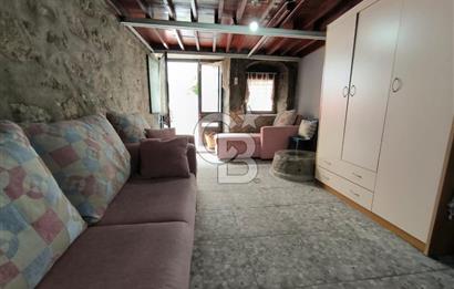 AYVALIK MERKEZDE SATILIK MÜSTAKİL RUM EVİ