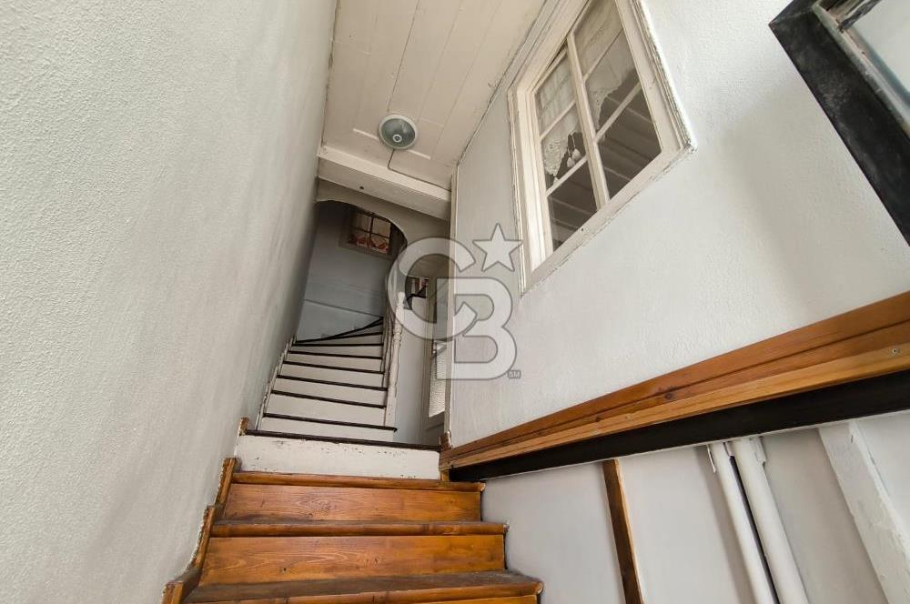 AYVALIK MERKEZDE SATILIK MÜSTAKİL RUM EVİ