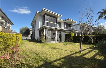 Fırsat! Kuşadası Zeta Park'ta 250m2 Arsa İçinde 3+1 Lüks Villa