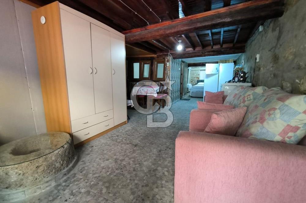 AYVALIK MERKEZDE SATILIK MÜSTAKİL RUM EVİ