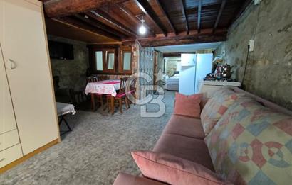 AYVALIK MERKEZDE SATILIK MÜSTAKİL RUM EVİ